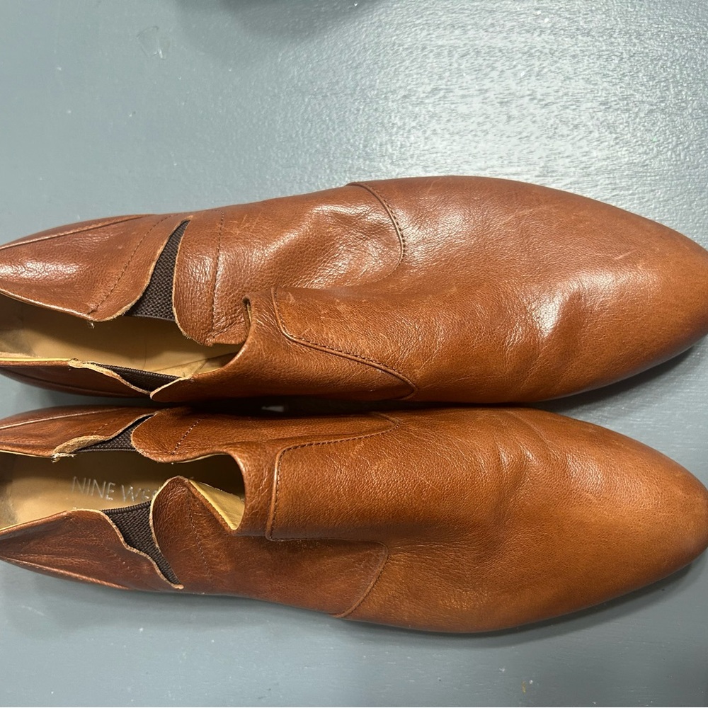 Nine West women’s  Tan Leather Loafers size 10m gently used